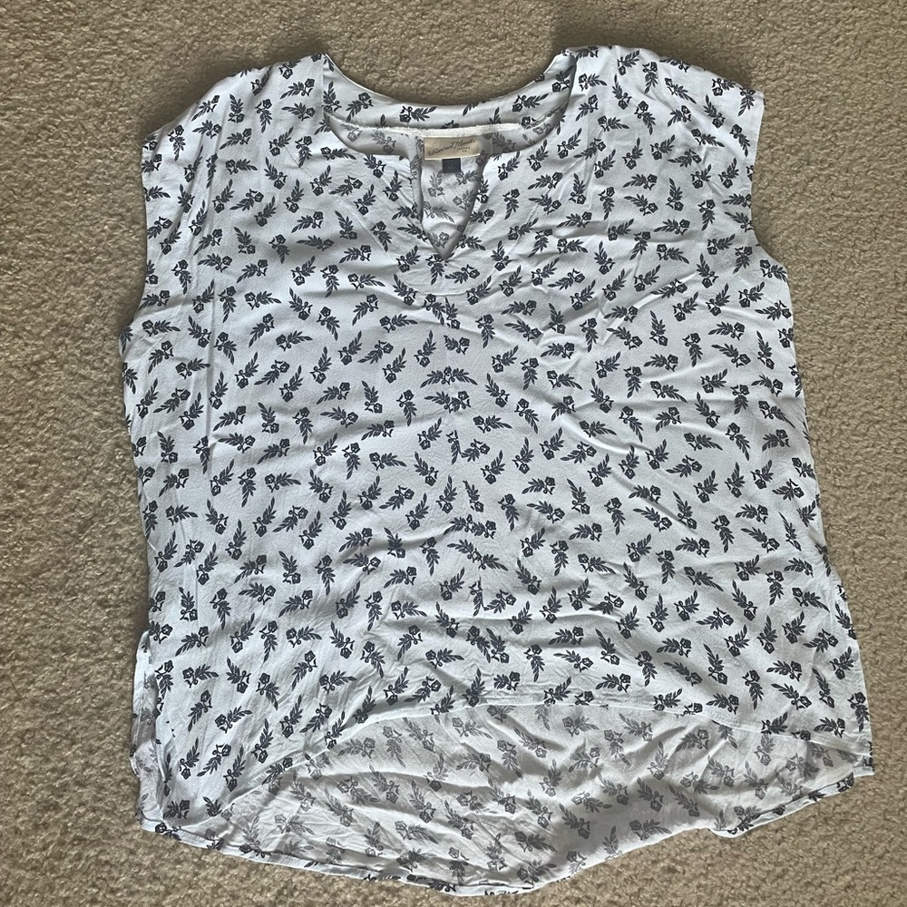 Universal Thread Blouse - Picture 2 of 3